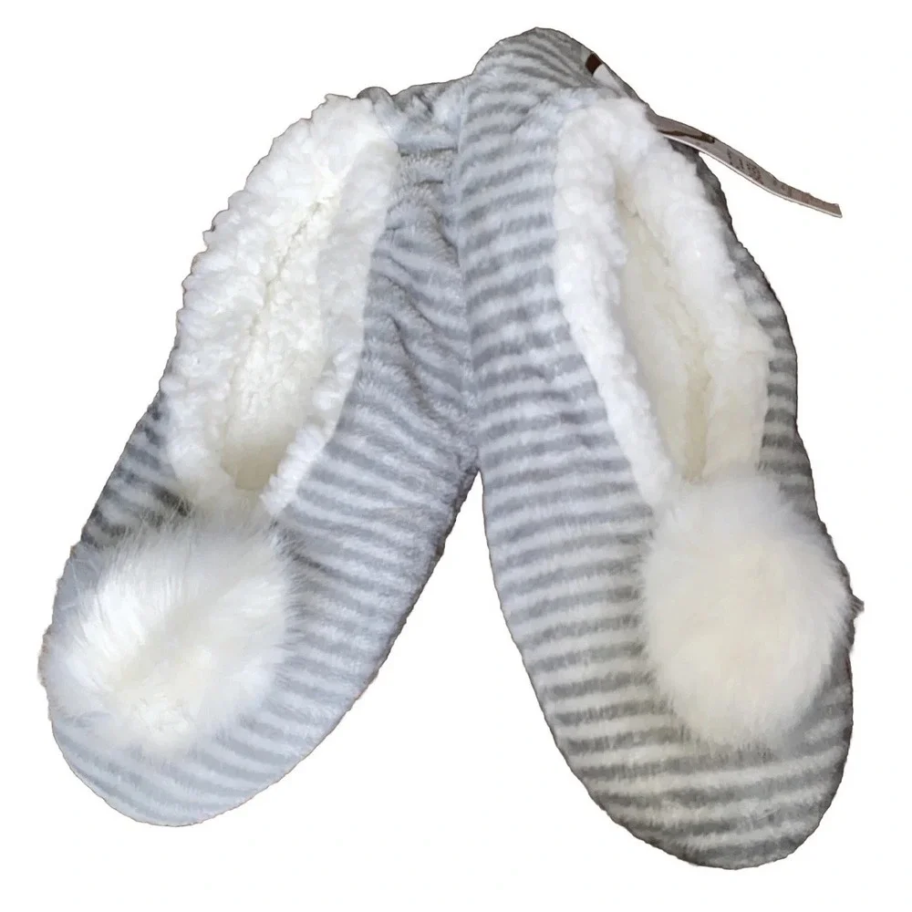 Fuzzy Babba Faux Fur PomPom Sherpa Lined Slipper Socks Sz M-L Warm Cozy Soft NWT